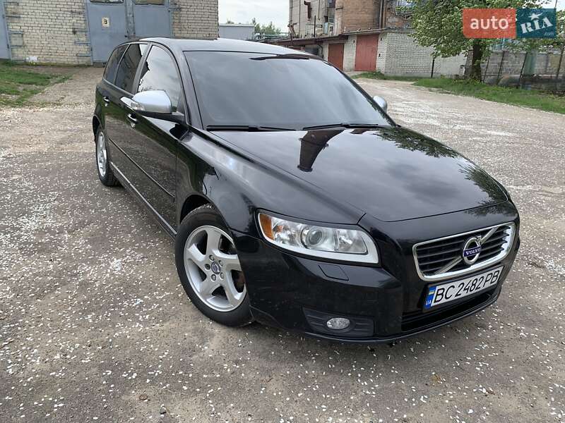 Volvo V50 2011