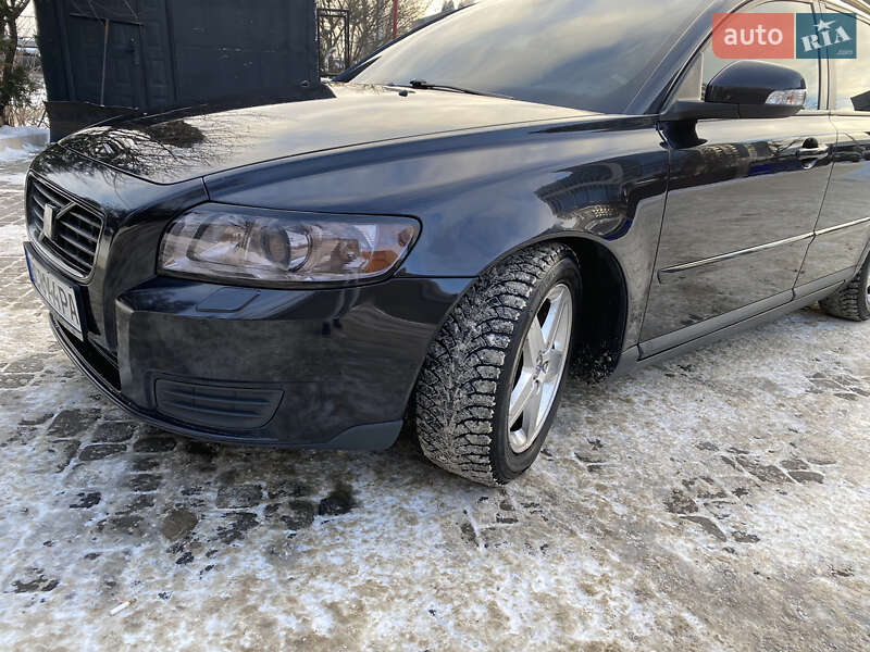 Універсал Volvo V50 2009 в Миколаєві