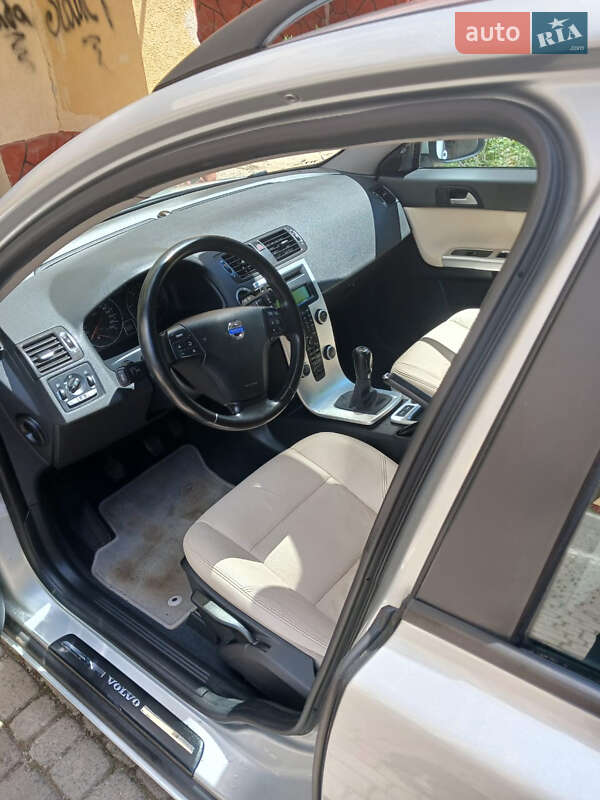 Універсал Volvo V50 2011 в Івано-Франківську