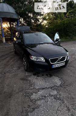 Универсал Volvo V50 2010 в Обухове