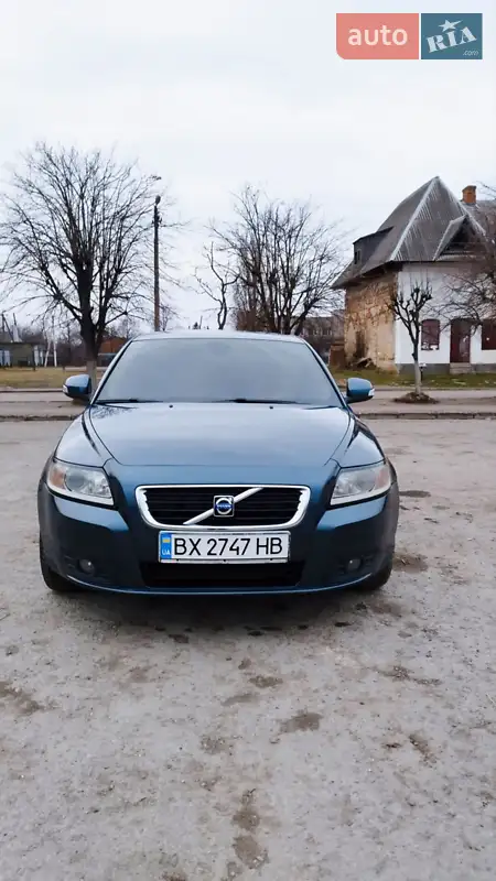 Volvo V50