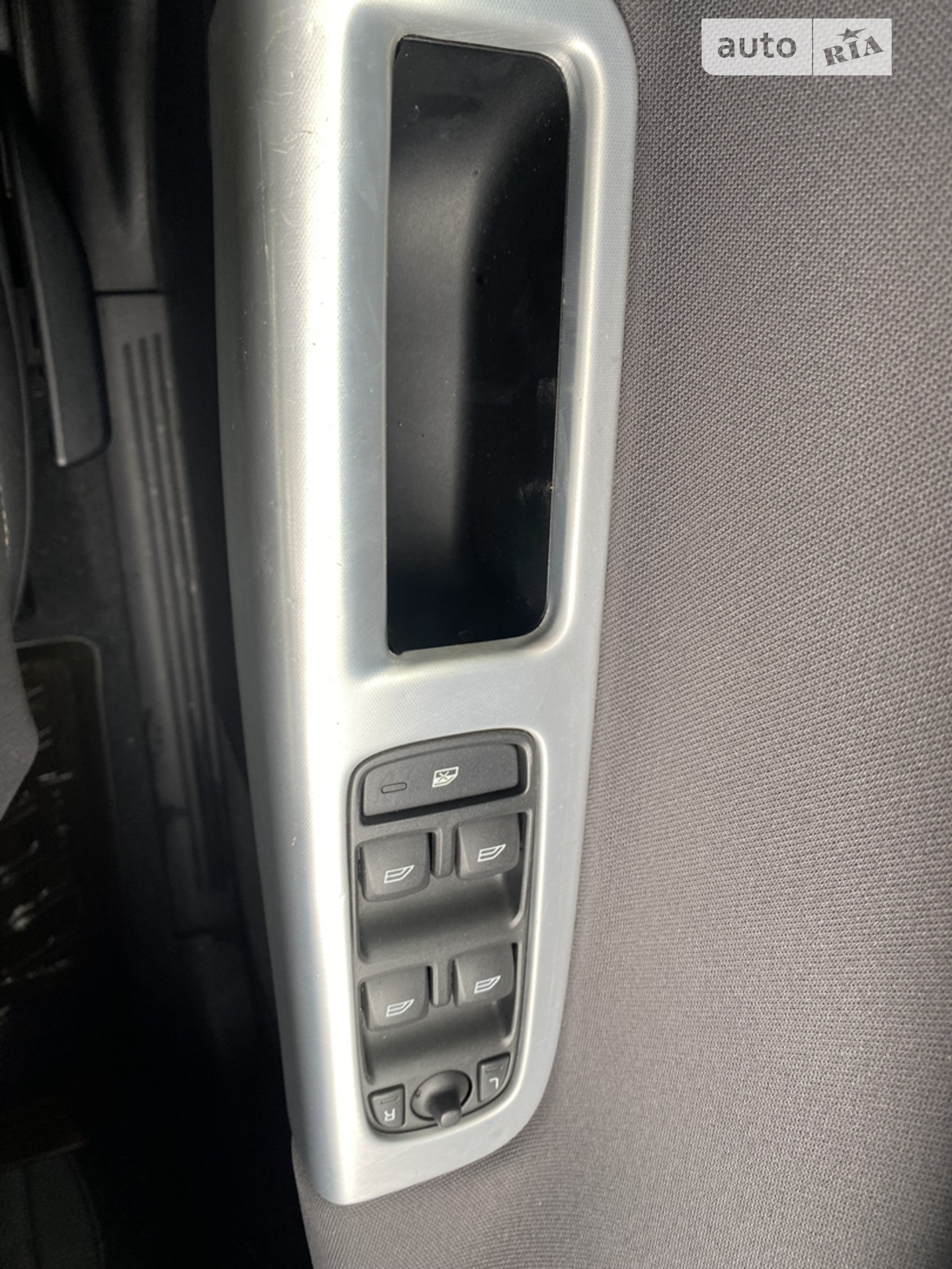 2010 Volvo V50 - мініатюра 16