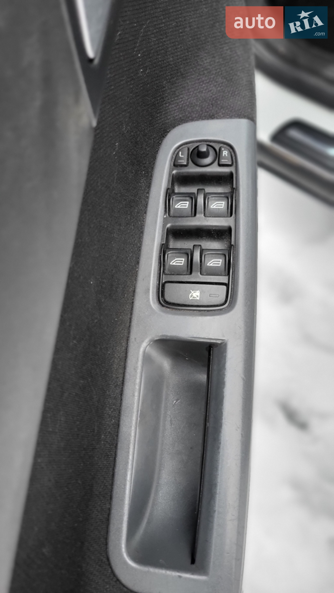 2010 Volvo V50 - мініатюра 18