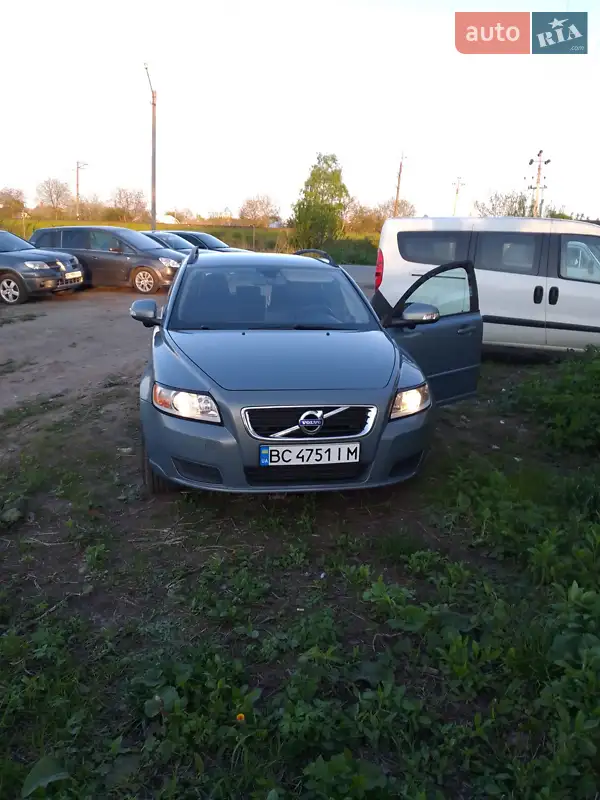 Volvo V50 2010