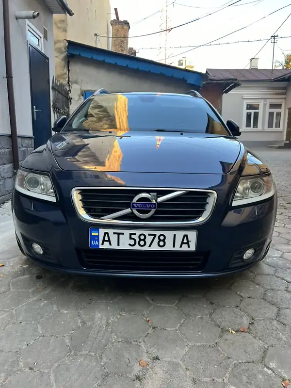 Volvo V50