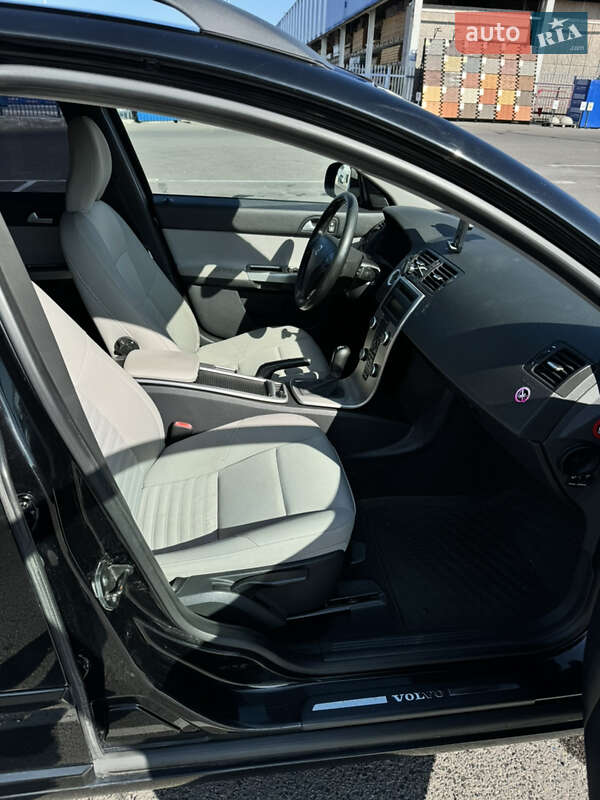 Универсал Volvo V50 2009 в Ратным
