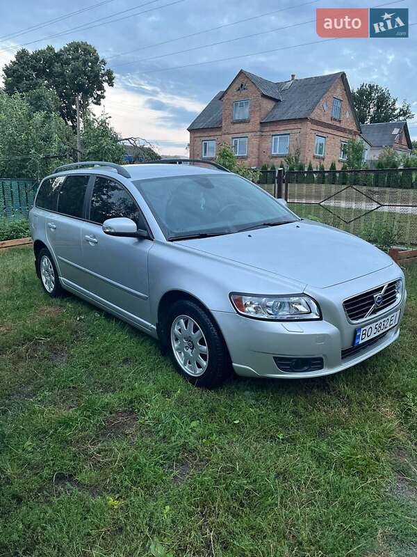 Универсал Volvo V50 2009 в Шумске