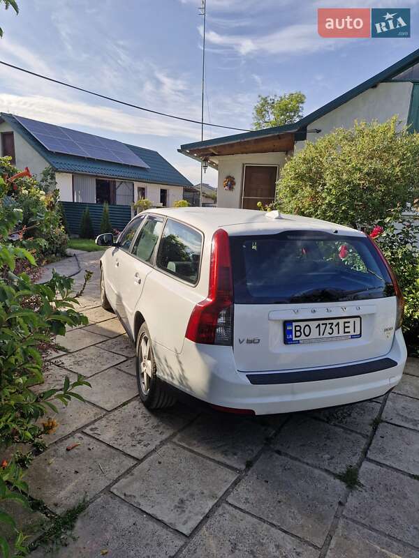 Универсал Volvo V50 2010 в Тернополе