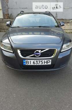 Універсал Volvo V50 2010 в Полтаві