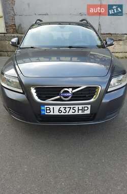 Універсал Volvo V50 2010 в Полтаві