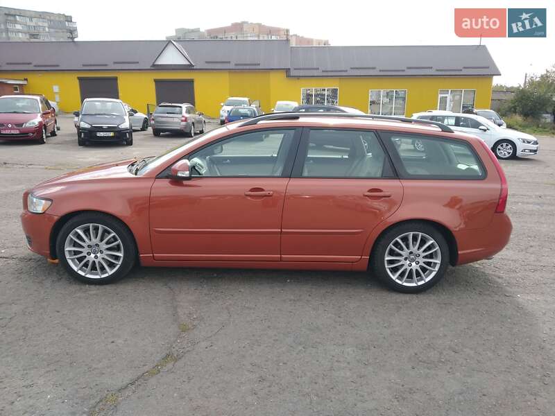 Універсал Volvo V50 2010 в Костопілі