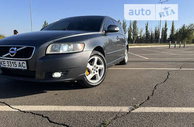 Универсал Volvo V50 2010 в Кривом Роге