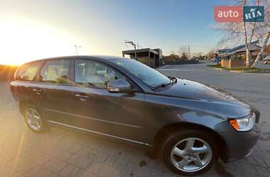 Универсал Volvo V50 2012 в Долине