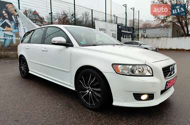 Универсал Volvo V50 2010 в Киеве