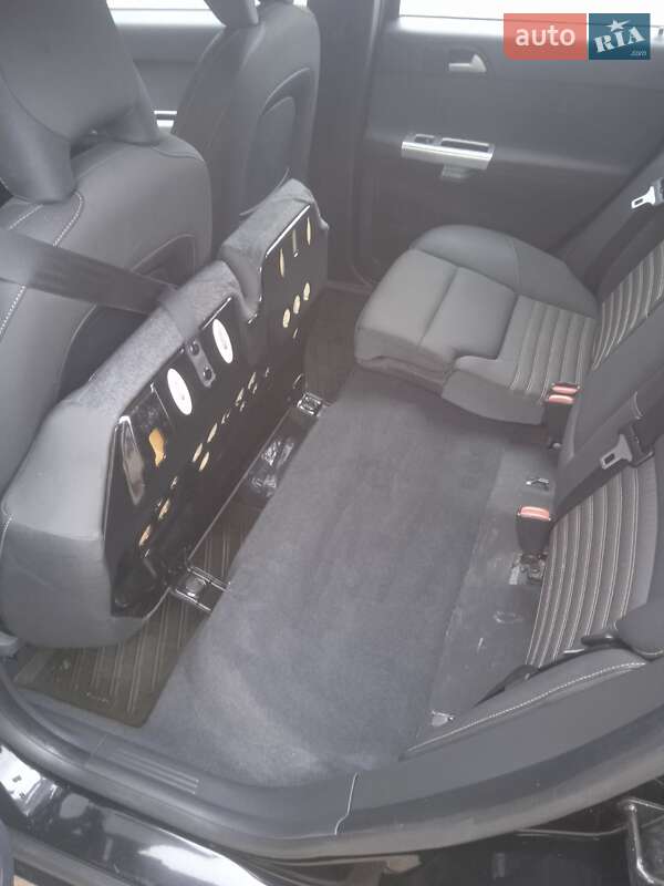 Універсал Volvo V50 2010 в Чернівцях