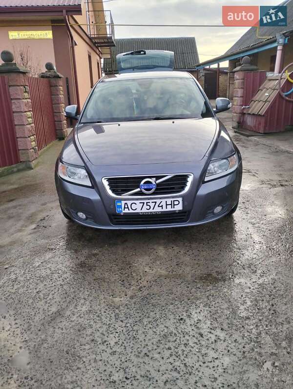 Volvo V50 2011