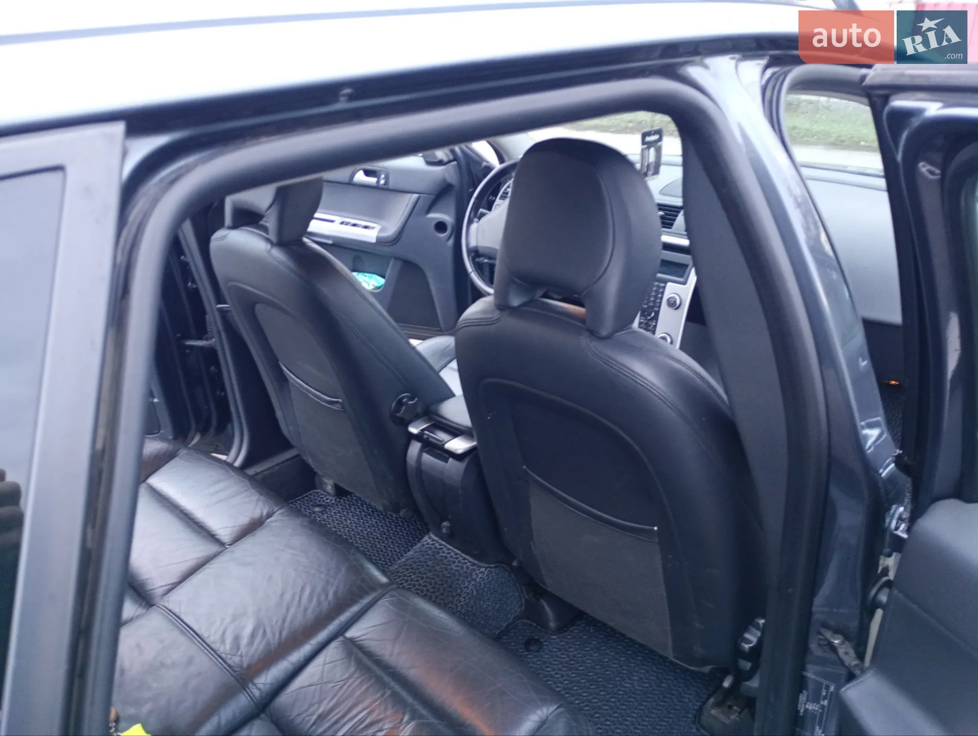 2011 Volvo V50 - мініатюра 9