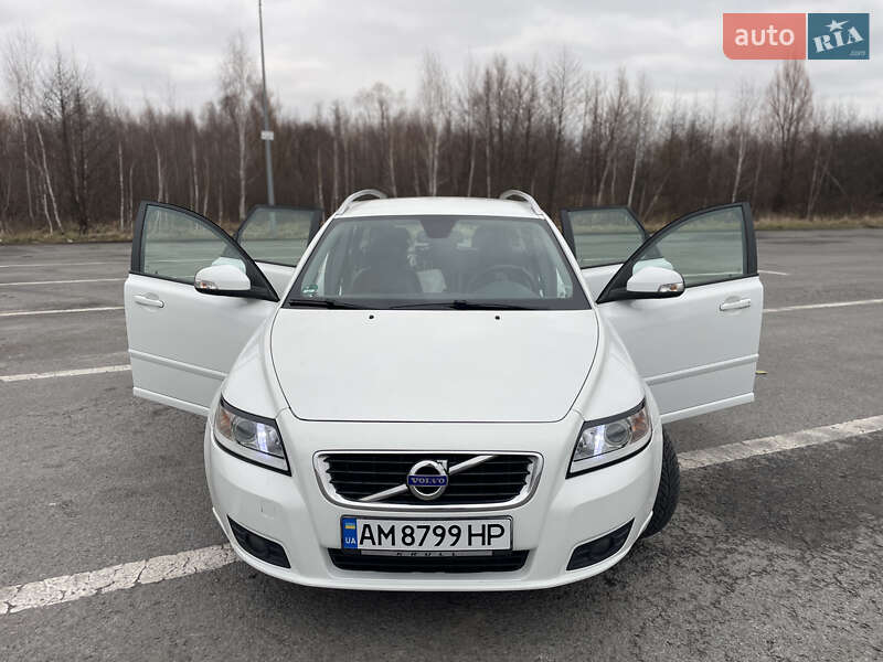 Универсал Volvo V50 2011 в 