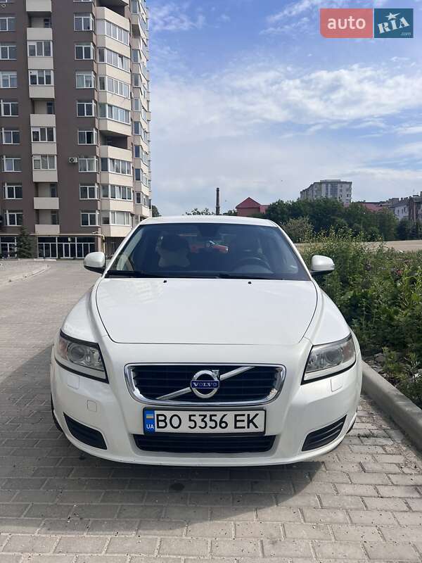 Універсал Volvo V50 2011 в Тернополі
