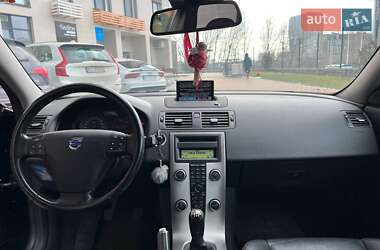 Универсал Volvo V50 2010 в Киеве