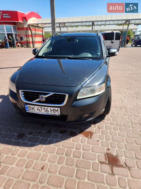 Volvo V50 2010