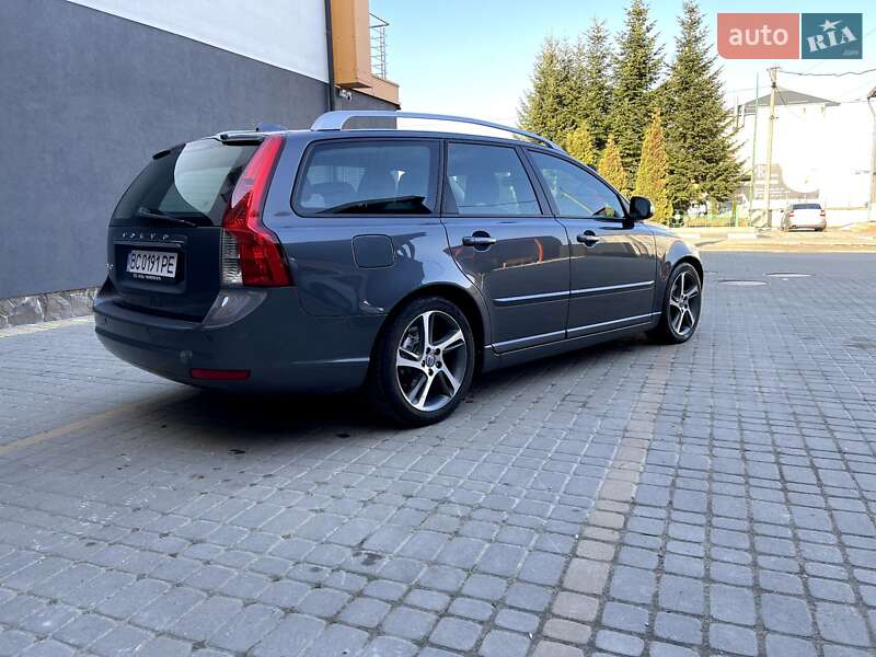 Універсал Volvo V50 2012 в Львові
