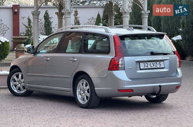 Универсал Volvo V50 2012 в 