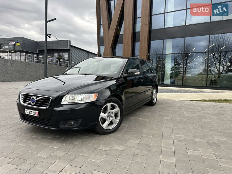 Volvo V50 2011