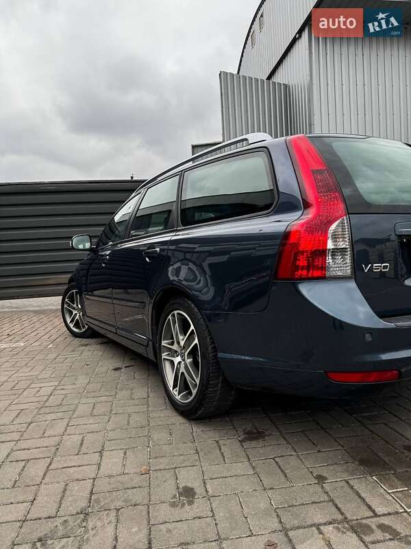 Универсал Volvo V50 2011 в Черкассах