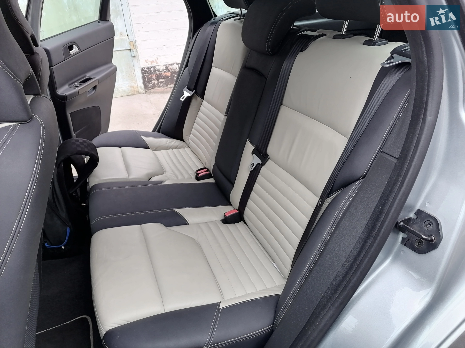 2011 Volvo V50 - мініатюра 4