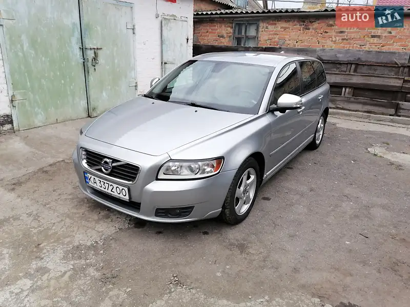 Volvo V50