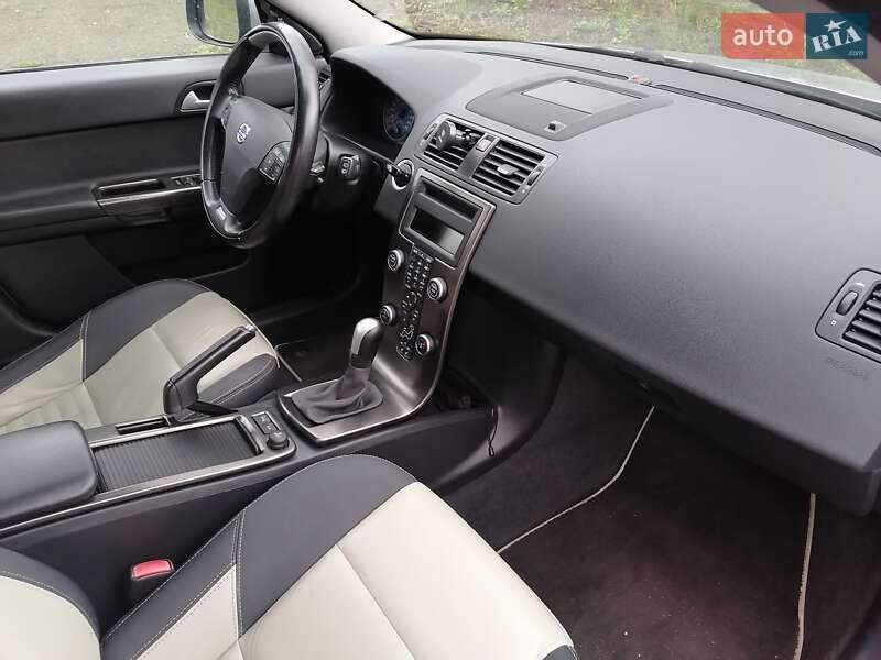 Універсал Volvo V50 2011 в Білій Церкві