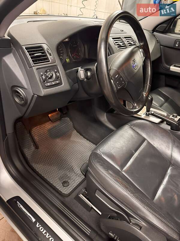 Універсал Volvo V50 2009 в Рівному