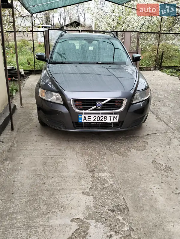 Volvo V50