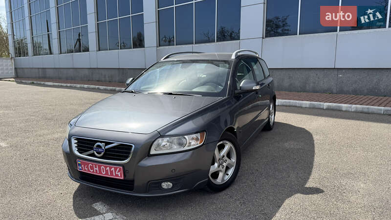 Универсал Volvo V50 2012 в 