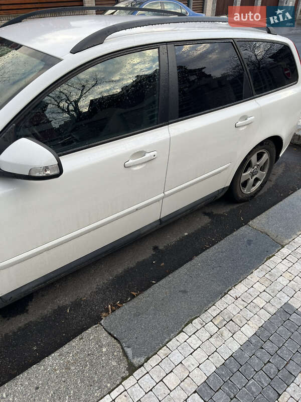 Универсал Volvo V50 2009 в Болехове
