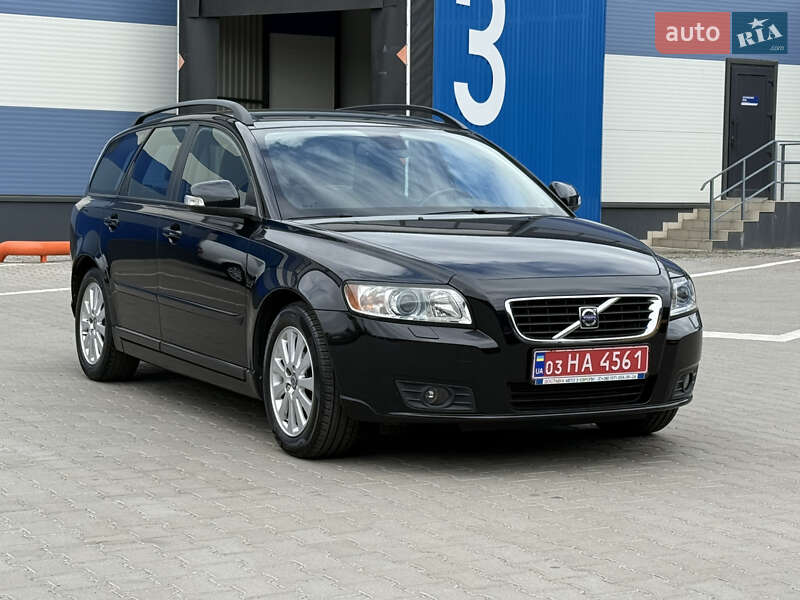Volvo V50 2011