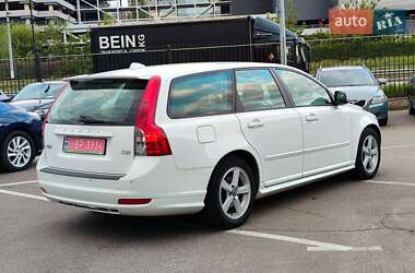 Универсал Volvo V50 2010 в 