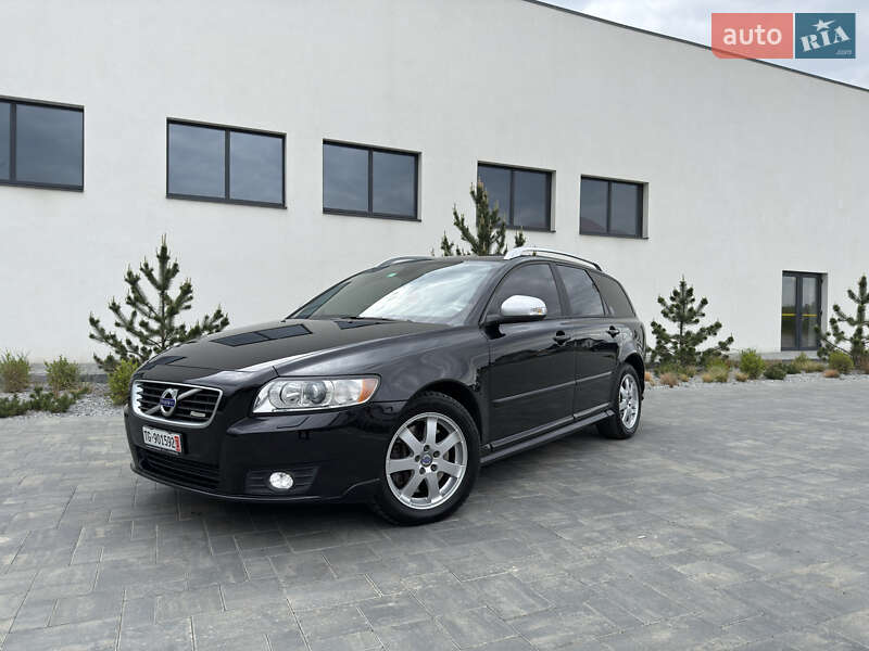 Универсал Volvo V50 2012 в 