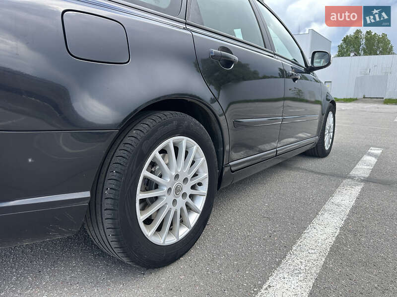 Універсал Volvo V50 2012 в Полтаві