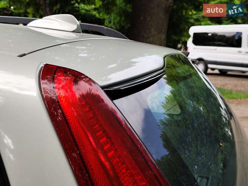 Універсал Volvo V50 2010 в Львові