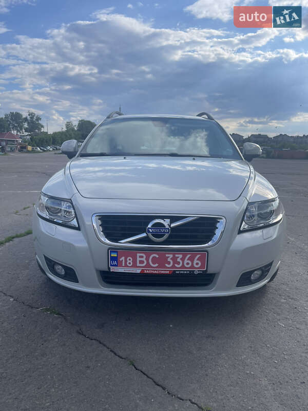 Volvo V50 2011