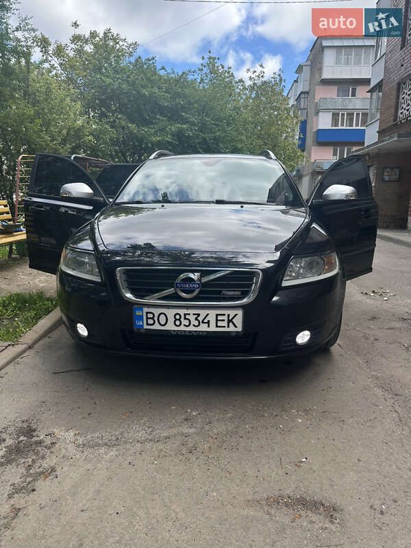 Volvo V50 2011