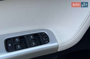 Универсал Volvo V50 2012 в 