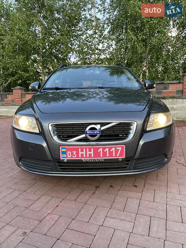 Універсал Volvo V50 2010 в Рівному