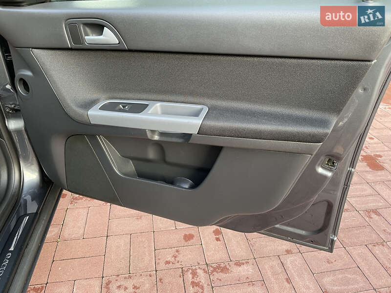 Універсал Volvo V50 2010 в Рівному
