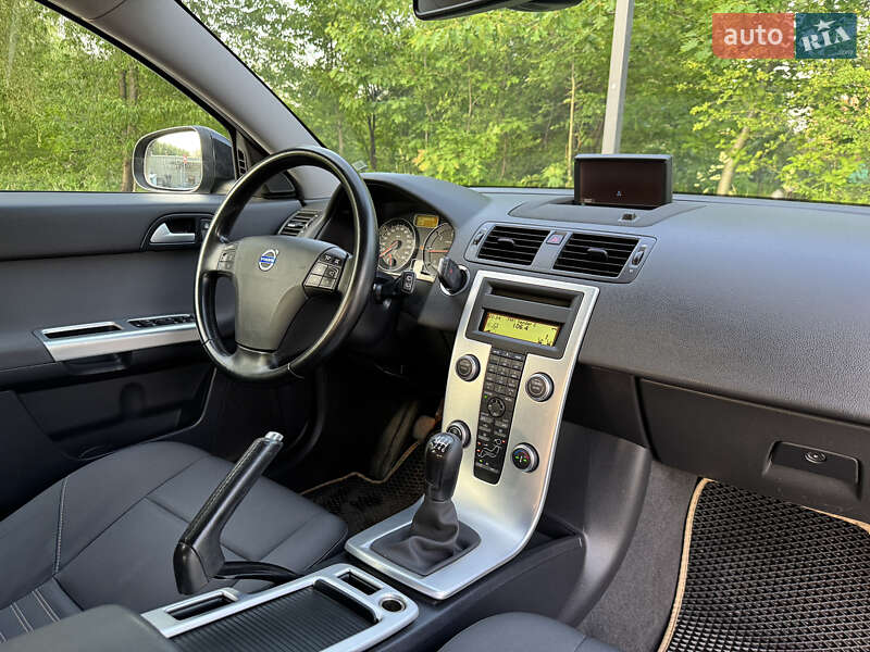 Универсал Volvo V50 2010 в Дрогобыче