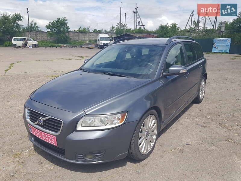 Универсал Volvo V50 2010 в 