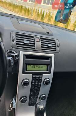 Универсал Volvo V50 2012 в 