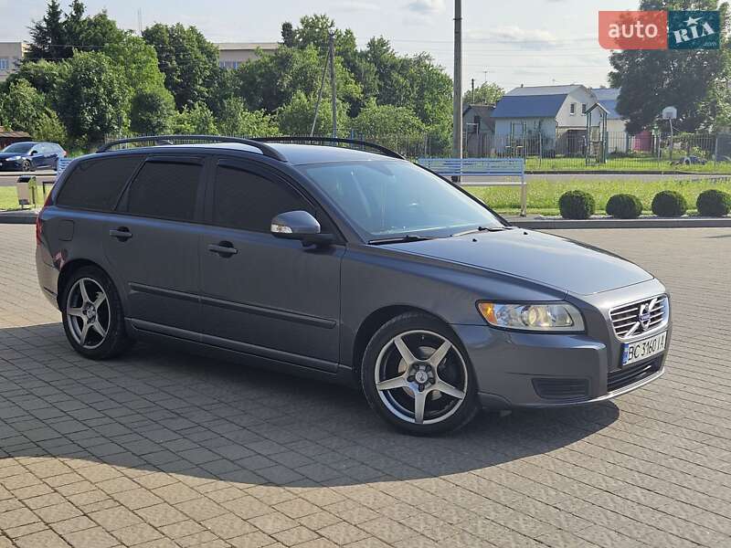 Универсал Volvo V50 2010 в 